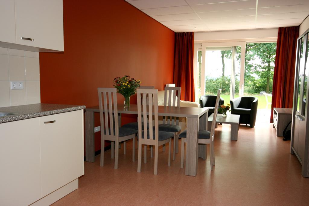 Vakantie-Oord "De Hulsdonken" Bergeijk Room photo